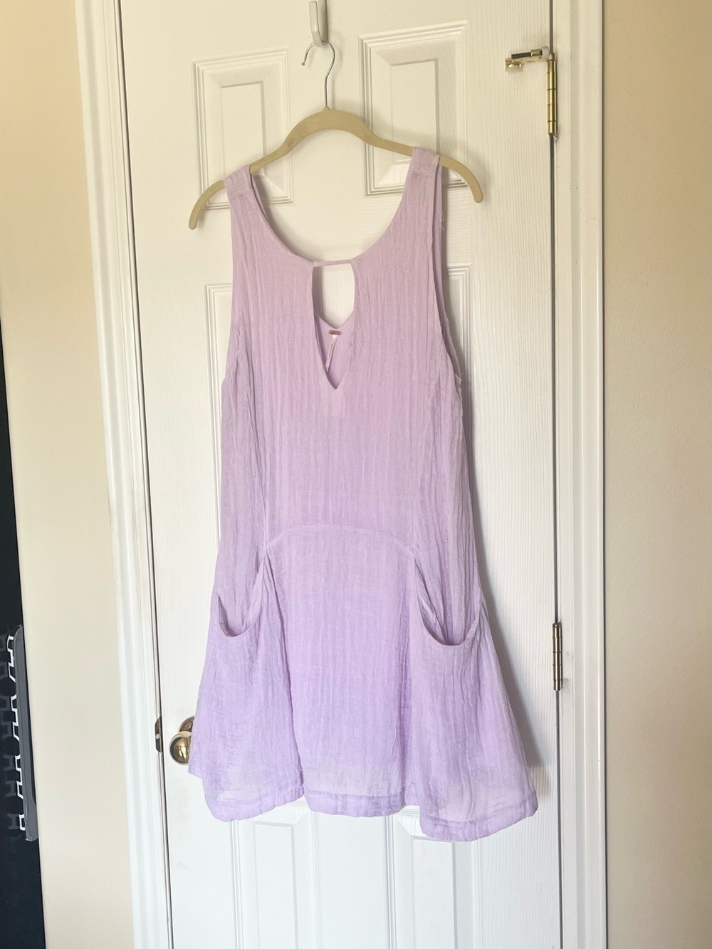 Free People Lavender Sleeveless Mini Dress w/Keyhole - Size M - Linen - Pockets